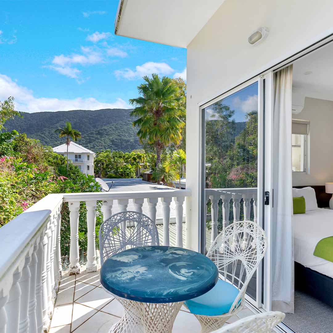 Sarayi Hotel - Beachfront Palm Cove Accommodation
